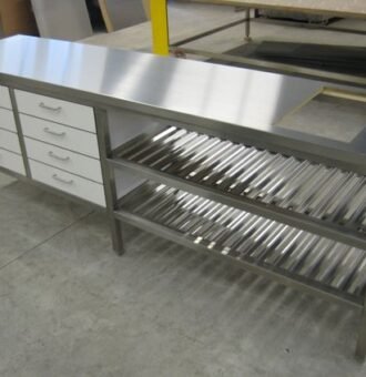 meja stainless untuk dapur rumah sakit