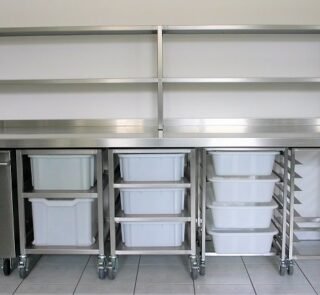 Meja Stainless Custom Untuk Dapur Rumah Sakit