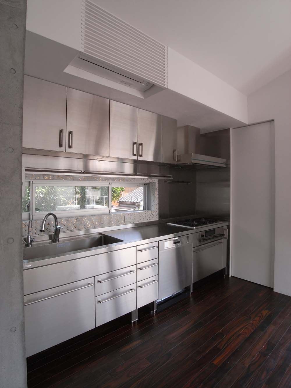 Exif_JPEG_PICTURE Perpaduan Desain Modern dan Ketahanan Maksimal untuk Dapur Impian Anda.